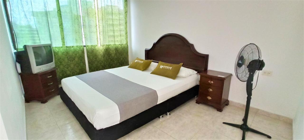 Hotel Windsor Plaza - Downtown Cali Esterno foto