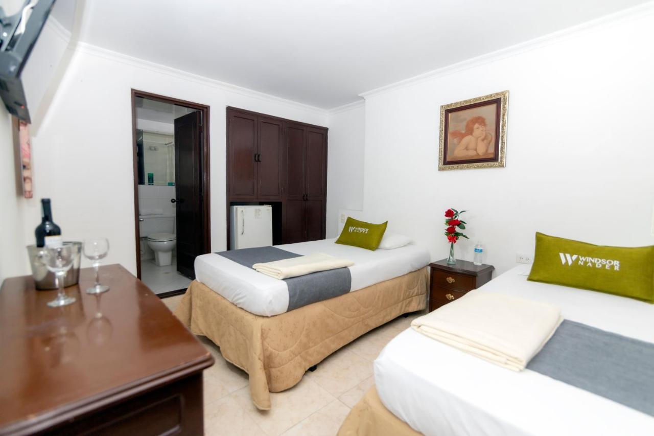 Hotel Windsor Plaza - Downtown Cali Esterno foto
