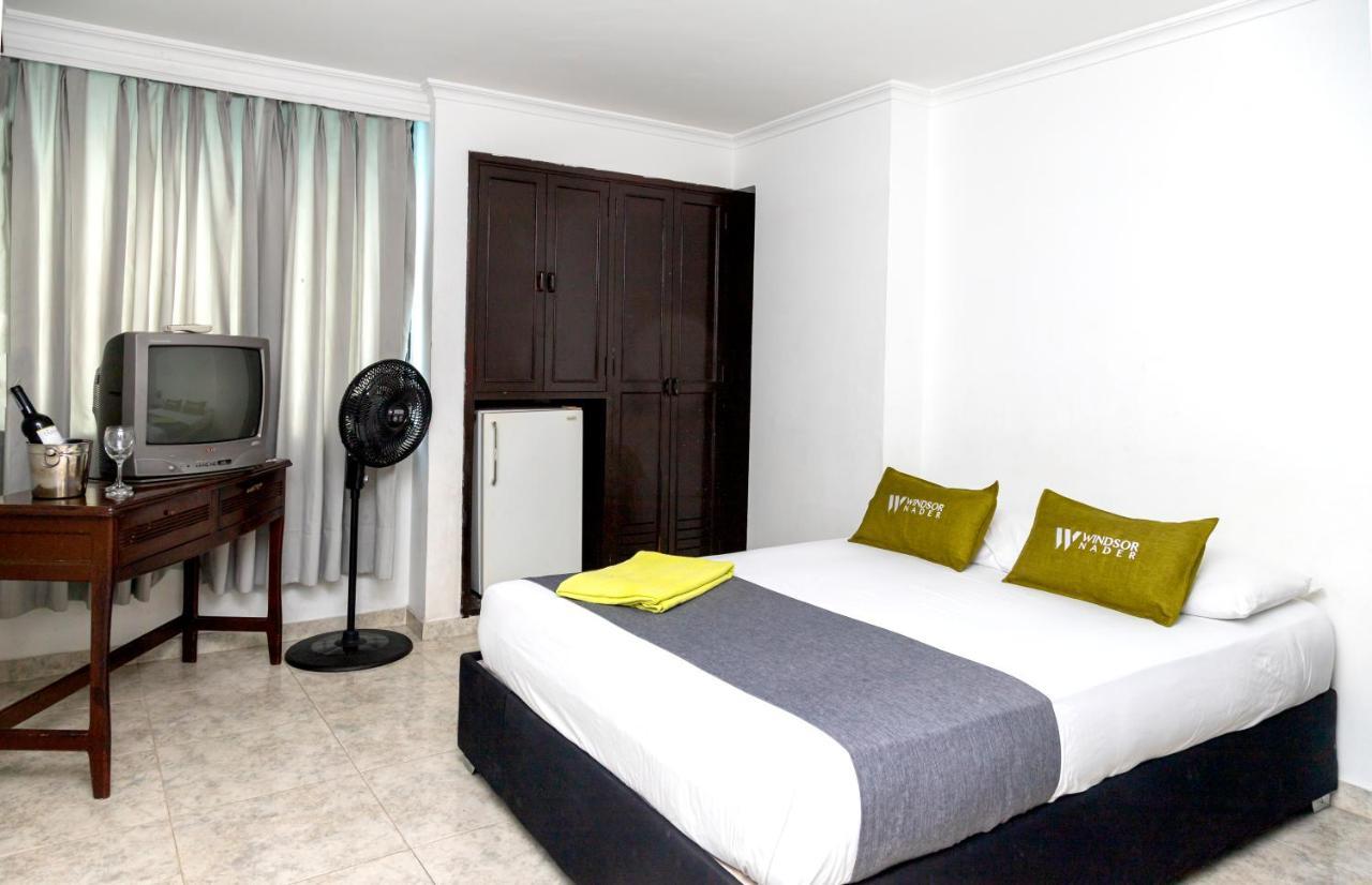 Hotel Windsor Plaza - Downtown Cali Esterno foto