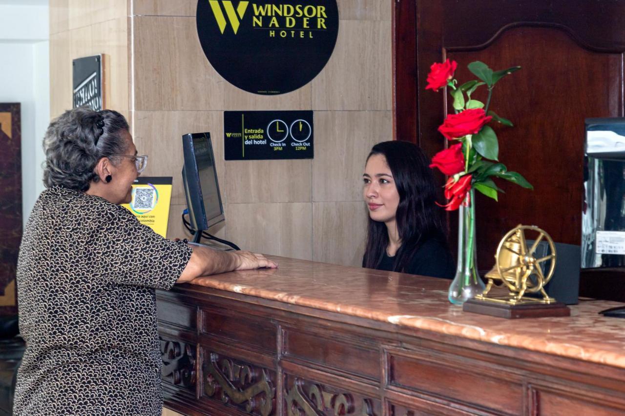 Hotel Windsor Plaza - Downtown Cali Esterno foto