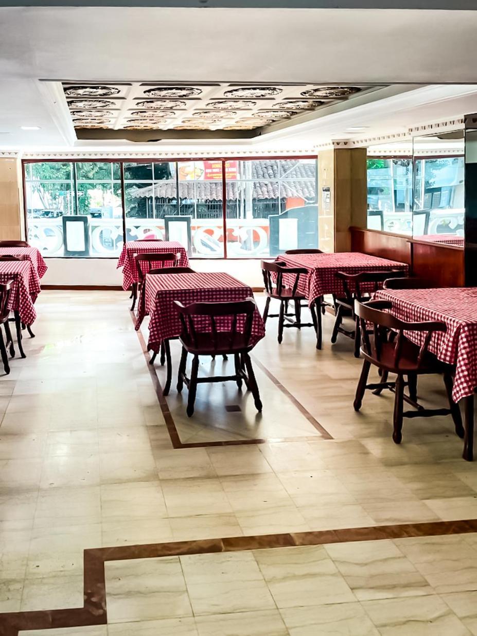 Hotel Windsor Plaza - Downtown Cali Esterno foto