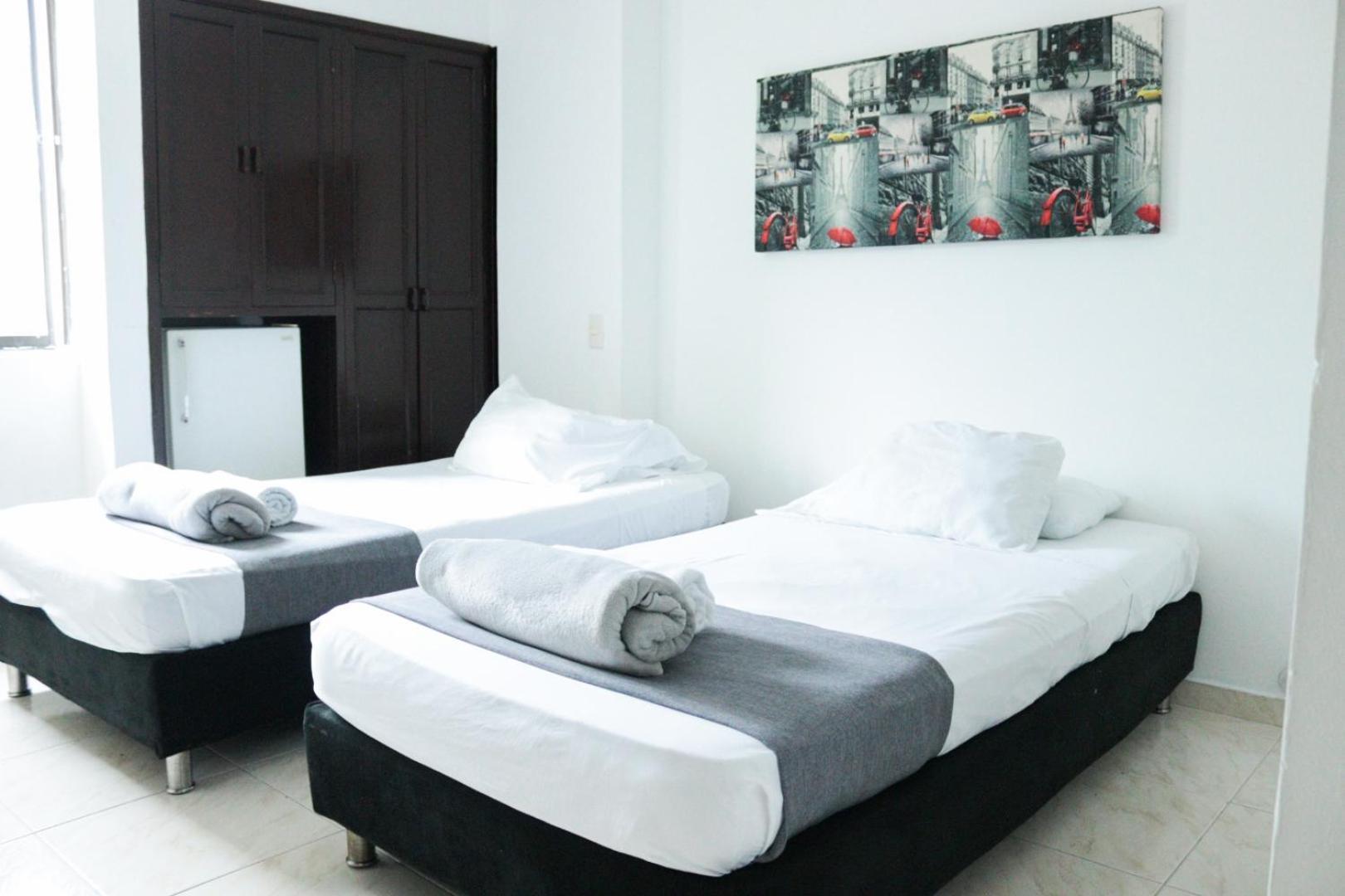 Hotel Windsor Plaza - Downtown Cali Esterno foto