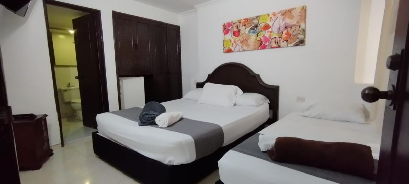 Hotel Windsor Plaza - Downtown Cali Esterno foto