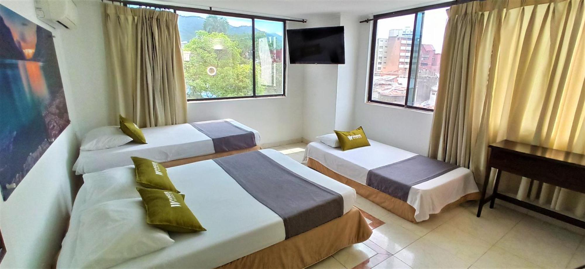 Hotel Windsor Plaza - Downtown Cali Esterno foto